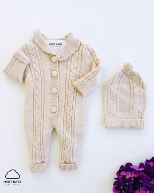 Picture of Knitted wool overalls (9-12 months).